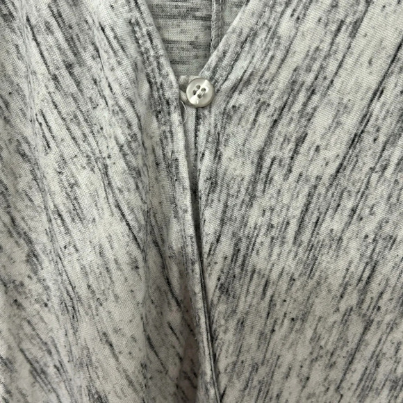 Jessica Simpson Nursing wrap top size small black gray and white maternity shirt - Picture 4 of 5